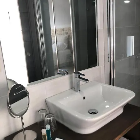 Hotell Nasilvana & Adults Only
